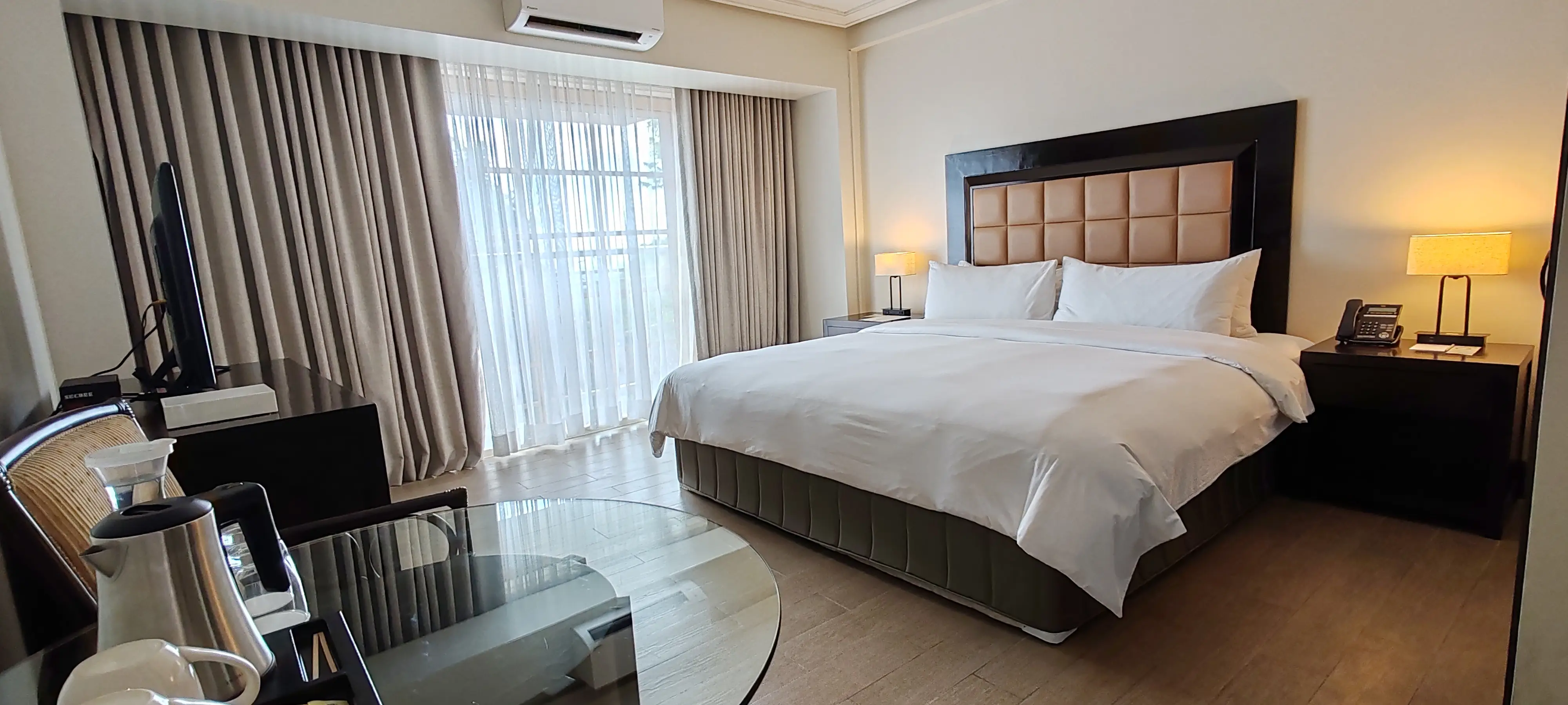 Our Rooms & Suites